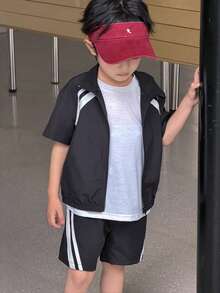 两件套儿童男童休闲韩版字母印花翻领短袖上衣和宽松短裤套装，适合上学、花园、海滩、生日、春夏秋冬等场合穿着。 - 黑色 - 查看 10