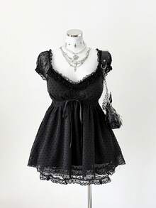 Sunspun Áo kiểu dáng dễ thương cho bé gái cỡ lớn, chất liệu chiffon đen, chấm bi, cổ chữ V khoét eo, viền ren và bèo nhún, tôn dáng. - màu đen - Xem 7