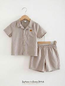 Cozy Pixies Set de 2 piezas de niño pequeño con camisa polo de manga corta de unicolor y pantalones cortos de cintura elástica - Albaricoque - Ver 6