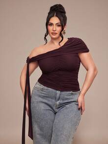 SHEIN BAE 大码女式不对称肩部褶皱宽松衬衫，咖啡棕色，优雅适合度假和通勤，春夏皆宜；酒红色露肩性感缎带荷叶边优雅上衣；红色上衣；圣诞上衣；约会上衣；新年派对上衣；冬季女装；外出女装；婚礼上衣；毕业典礼上衣；返校上衣；生日派对上衣；情人节上衣；优雅上衣。 - 咖啡棕 - 查看 4