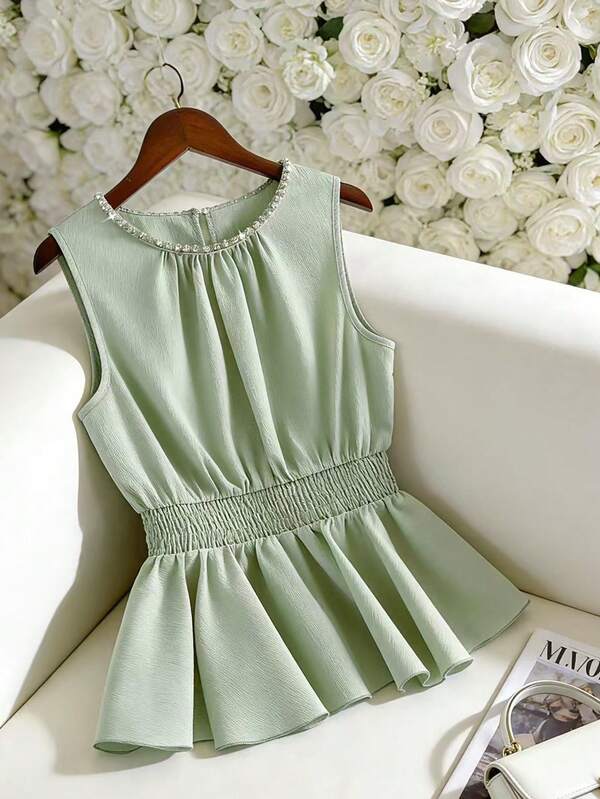 Lyxana Blusa de moda versátil con cuello adornado con cristales, cuello redondo, cintura fruncida y bajo acampanado, color verde