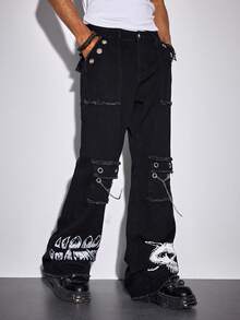 ROMWE MEN Street Life Quần jeans ống loe nam phong cách Gothic thường ngày, in hình đầu lâu, rách rưới, có túi nắp gập và dây xích trang trí. - màu đen - Xem 5