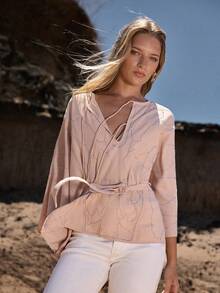 MOTF STUDIO CAMISA DE VACACIONES CON ADORNOS DE STRASS Y CORDONES PARA MUJER, PRIMAVERA/VERANO - Caqui - Ver 1