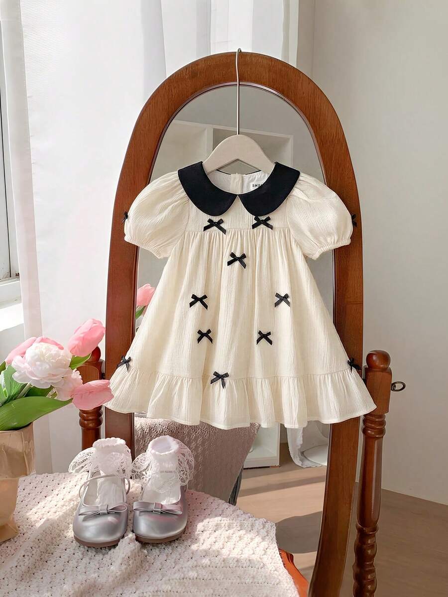 SHEIN 可爱的彼得潘领泡泡袖连衣裙，配3D蝴蝶结，休闲百搭，适合日常穿着 - 彩色 - 查看 1