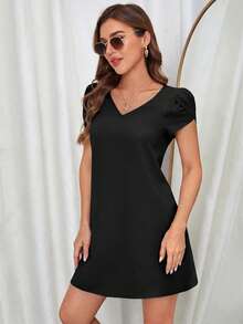 SHEIN Clasi 女士纯色简约V领短袖休闲连衣裙 - 黑色 - 查看 4