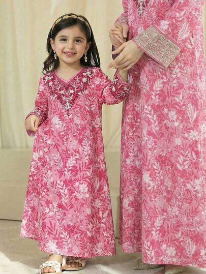 SHEIN Newborn Pink Floral Arabian Robe, Elegant Floral Collar, Casual And Simple Traditional Long-Sleeved Arabian Dress, Suitable For Spring And Summer Wear, Elegant And Dignified Long-Sleeved Dress, Prayer Robe, Comfortable And Casual, Vacation Style, Dignified Kaftan Robe, Children's Arabian Robe, Young Girl Jalabiya Young Girls Casual V-Neck Loose Traditional Long Sleeve Arabic Dress Suitable For Spring & Summer Daily Wear, Elegant Long Sleeve Maxi Dress, Spring Vibes, Kids Prayer Abaya, Easy Comfo