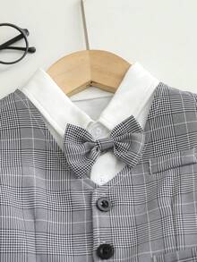 3 piezas Conjunto formal de caballero para niños pequeños: Polo de punto blanco con moño, chaleco de bolsillo decorativo a cuadros y pantalones cortos de cintura elástica, elegante y de moda, adecuado para fiesta de cumpleaños, bautizo, celebración del 1er cumpleaños, ocasiones formales, cena, actuación, boda, atuendo de paje, verano - Multicolor - Ver 4