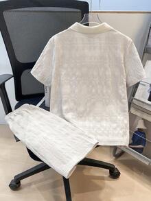 SHEIN 两件套男童纹理面料 Polo 衫（带领拉链）和纹理面料短裤套装，舒适休闲度假风，适合户外玩耍、街头摄影、派对、城市漫步等场合。 - 杏色 - 查看 3