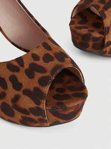 CUCCOO LuxiPop Women's Fashionable Elegant Party Waterproof Platform Peep Toe Pumps For Christmas - leopard print - View 4