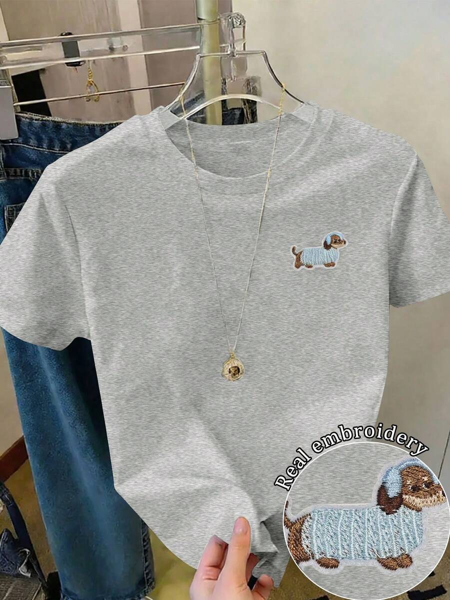 Resyla Camiseta Casual Feminina de Manga Curta com Bordado de Cachorro Salsicha, Verão - Cinza - Visão 1