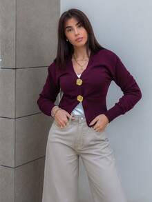 Hitanina 女士时尚休闲简约不对称纽扣针织开衫，精致设计毛衣上衣 - 酒紅色 - 查看 1