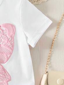 SHEIN Playful Pals 少女休闲甜美圆领短袖修身蝴蝶结印花百搭T恤 - 白色 - 查看 5