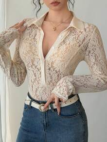 DAZY Áo thun nữ tay dài cài cúc đơn, chất liệu ren hoa, kiểu dáng thanh lịch. - Màu be - Xem 5