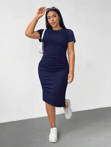 SHEIN Essnce 大码女装春夏时尚弹力袖口舒适百搭基础款短袖开衩修身中长连衣裙，返校季，简约风格，基础款连衣裙，黑色连衣裙 - 藏蓝色 - 查看 3