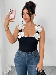 Elenzga Camiseta sin espalda elegante y sexy para mujer talla grande, de punto elástico ancho con decoración floral 3D, cómoda y elegante, color blanco - Blanco y Negro - Ver 3
