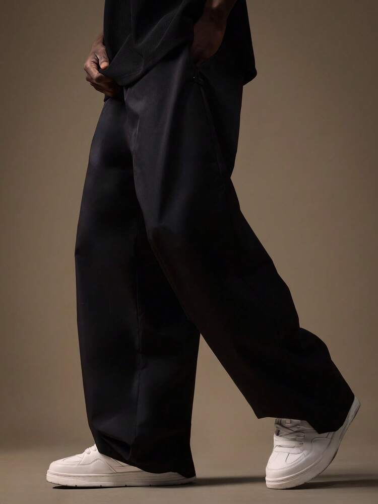Loose Fit Technical Wide Leg Pants With Cargo Pockets