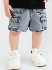 SHEIN Toddler Boys' Casual Versatile Washed Blue Multi-Pocket Denim Cargo Shorts