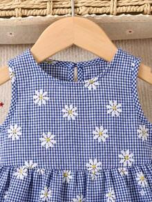 SHEIN Set de 2 piezas de camiseta de tirantes con volantes y pantalones para bebé niña en verano - Multicolor - Ver 6