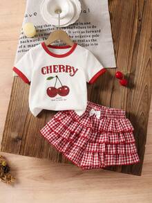 SHEIN 2件套女婴针织纯色樱桃图案休闲T恤和梭织格子短裤套装 - 彩色 - 查看 1