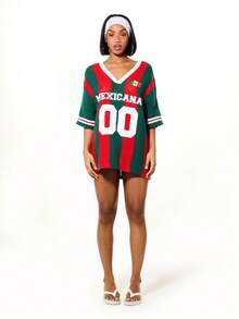 SUMWON WOMEN SUMWON 女装墨西哥钩针编织超大V领运动风长款束腰上衣，饰有国旗图案和大学号码，休闲度假风 - 彩色 - 查看 3