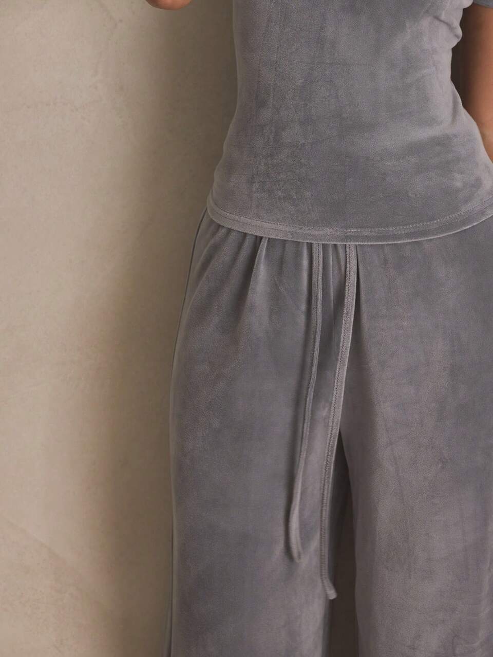 Graue Velours-Jogginghose mit geradem Bein und elastischem Bund