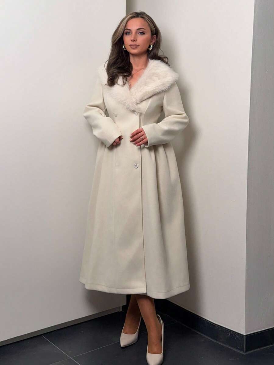 Jeta Ari 女士仿毛皮领双排扣大衣 - 杏色 - 查看 1