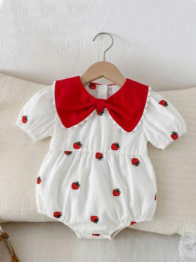 女婴甜美可爱草莓刺绣面料夸张蝴蝶结领短泡泡袖连体衣，适合居家、户外、度假、派对等各种场合日常穿着。