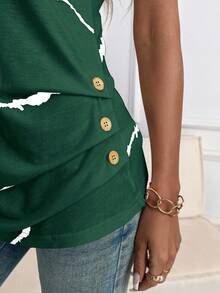 SHEIN Clasi 夏季优雅女士条纹印花褶皱木质纽扣装饰收腰短袖衬衫，适合各种场合，日常休闲、居家、通勤等。 - 墨綠色 - 查看 5