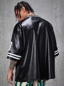 AXEPEAK 男士宽松V领数字印花短袖篮球球衣式T恤，PU皮革材质，适合夏季、校园、街头服饰以及秋冬季穿着。 - 黑色 - 查看 3