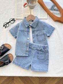 SHEIN Playful Pals 2pcs Baby Girls Collared Short Sleeve Pocket Button Denim Shirt Top+Elastic Waist Shorts Vintage Light Blue,Summer,Casual,City Break Outfit For Play - Light Wash - View 7