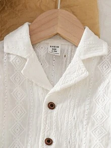 SHEIN 男婴夏季休闲几何镂空设计白色衬衫短裤套装（2件套），适合外出、拍照和派对穿着。 - 白色 - 查看 6