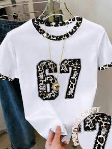 SHEIN Camiseta de mujer con cuello redondo y estampado digital del número 67 en contraste de color de estampado de leopardo - Multicolor - Ver 3