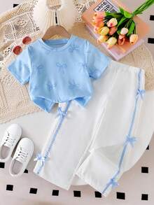 Elladie kids 女童T恤套装，圆领短袖上衣饰有印花蝴蝶结，搭配侧边系带蝴蝶结休闲裤，宽松版型，蝴蝶结细节，休闲优雅风格，适合夏季外出穿着。 - 藍色 - 查看 3