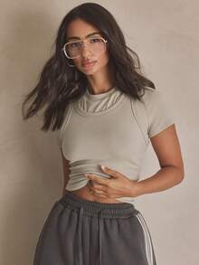 MUSERA 双层短款修身背心T恤上衣，夏季运动休闲风，适合日常穿着，街头风格，街头服饰 - 綠色 - 查看 1