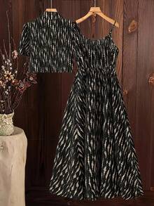 SHEIN Clasi 优雅领衬衫搭配修身印花收腰A字连衣裙，夏季两件套，吊带全印花荷叶边下摆长款度假沙滩装女装 - 彩色 - 查看 2