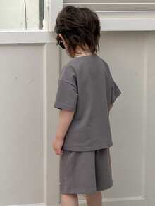 DAZY 两件套男童字母印花圆领落肩T恤和短裤休闲套装 - 灰色 - 查看 6