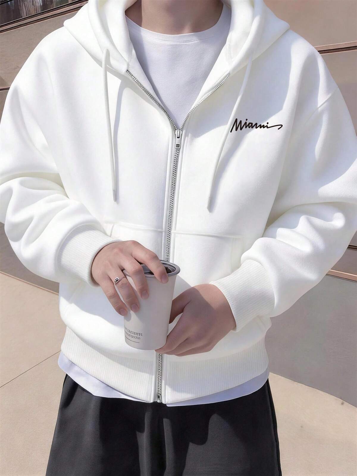 Manfinity Hypemode sweat-shirt à capuche zippé décontracté pour hommes, style de rue. Manches longues, idéal pour l'automne, le printemps à l'été, l'été, les vacances, le style vintage, les sorties, les fêtes, les festivals. Cadeau pour mon petit ami.