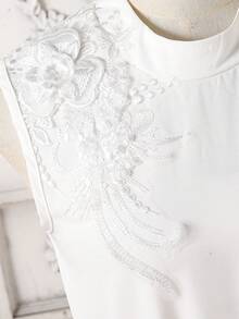 Tween Girls Elegant Ladylike Evening Banquet Solemn Mesh Collar Beaded 3D Flower Sleeveless White Top + Gold Mid-Length Skirt Vest Suit - White - View 5