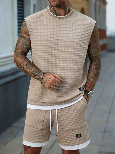 Manfinity CasualCool Bộ đồ nam đơn sắc tối giản gồm áo tank top không tay và quần short, thích hợp mặc hàng ngày.