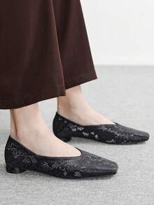 CUCCOO BIZCHIC Chaussures à talon bas motif peau de serpent noir pour femmes - Noir - Voir 2