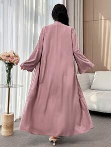 Al Najma 大码女士优雅花卉刺绣贝壳边饰喇叭袖宽松阿拉伯长袍，度假风 - 藕粉色 - 查看 2