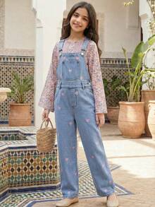 SHEIN 少女时尚休闲 Y2K 复古酷炫街头心形刺绣图案蓝色牛仔宽松背带裤，适合少女日常穿着、春夏派对装、节日装和街头服饰。 - 藍色 - 查看 3