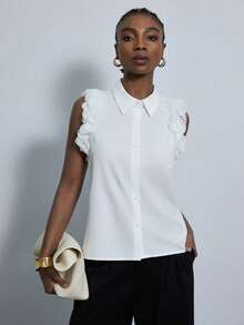 Aveloria Modichic 白色简约设计荷叶边袖口花卉装饰立领无袖A字休闲百搭女式衬衫 - 白色 - 查看 3