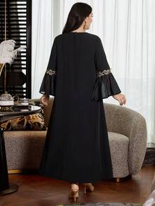 Al Najma 大码女式阿拉伯风格优雅花卉拼接长款宽松连衣裙，适合春秋季穿着 - 黑色 - 查看 2