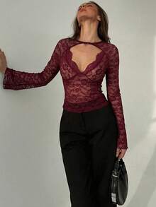 Aloruh 黑色蕾丝音乐节圣诞节透视性感深V领长袖女式衬衫 - 酒紅色 - 查看 4