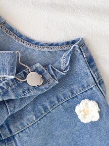 女婴休闲百搭牛仔背带裤，带贴花 - 中等水洗藍 - 查看 7