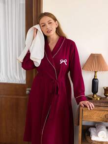 Doze Lane Jubah Kasual Lengan Panjang Kerah Pita Warna Polos untuk Wanita Ukuran Besar - Merah - View 4