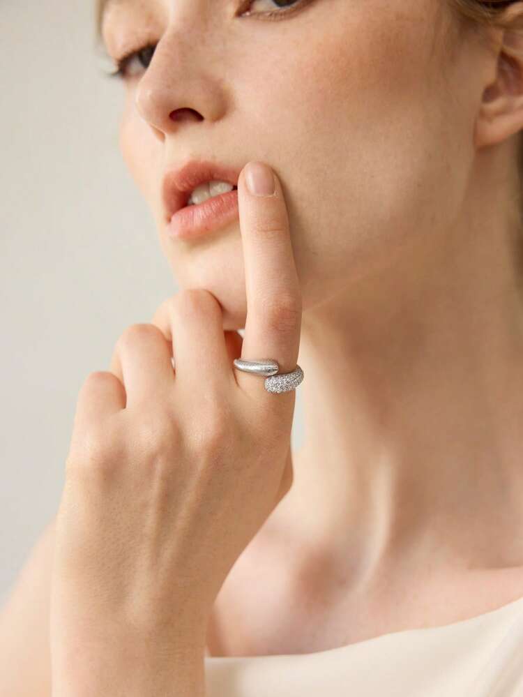 18K GOLD PLATED TEXTURED FULLY PAVED RING