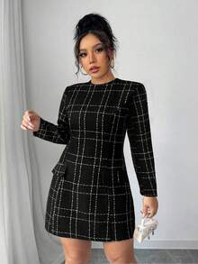 SHEIN Elenzya 1 قطعة/مجموعة مقاس كبير ياقة طاقم أكمام طويلة بنمط مربعات - الأسود - مشاهدة 3