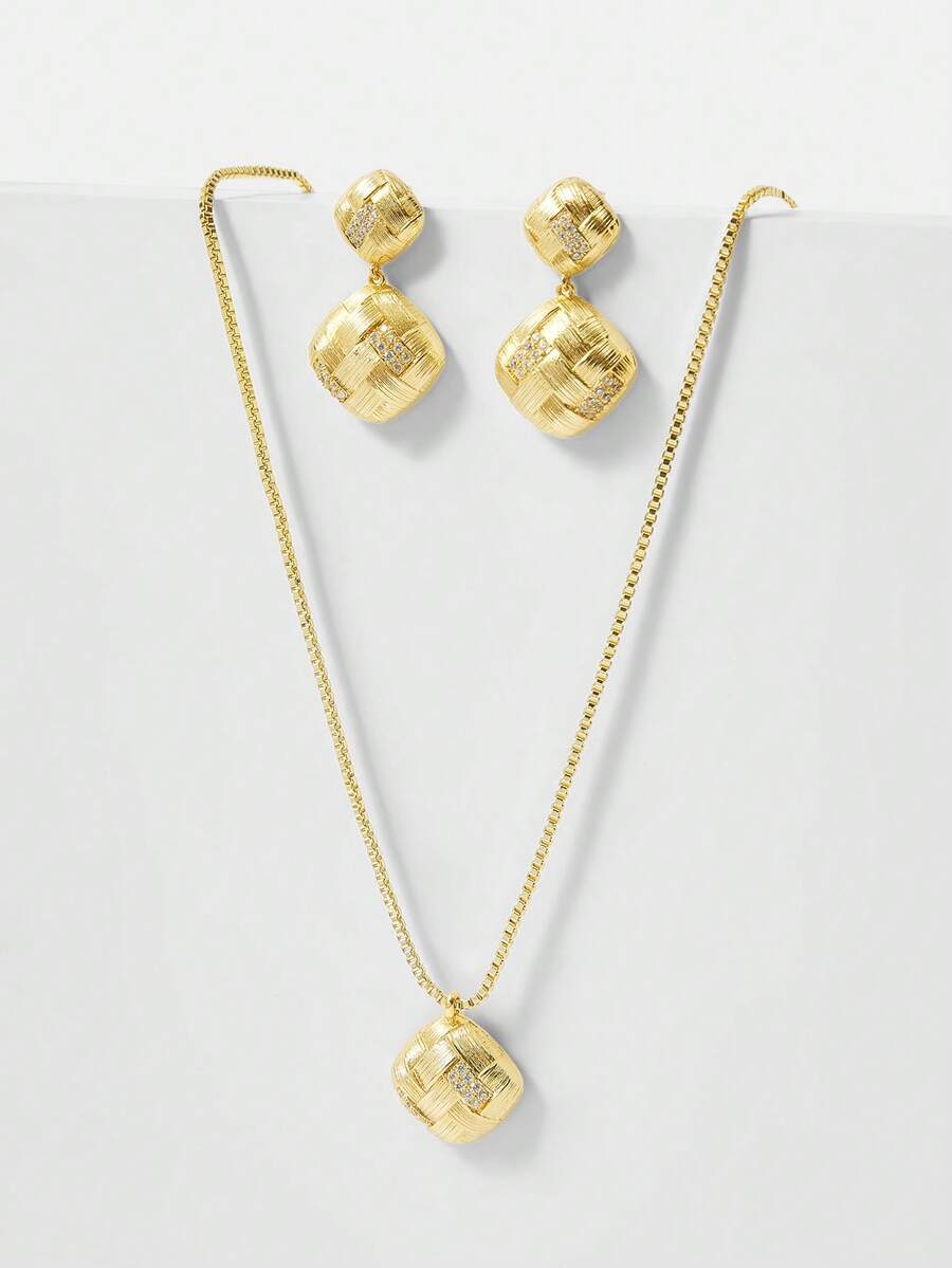 MOTF PREMIUM BỘ BÔNG TAI VÀ DÂY CHUYỀN HÌNH HOA GỒM 2 MÓN - Vàng - Xem 1